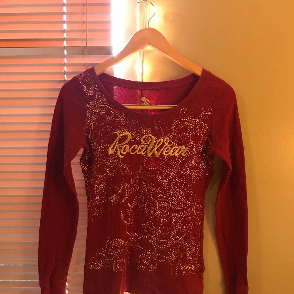 Rocawear Long-sleeve Tee! ❤️